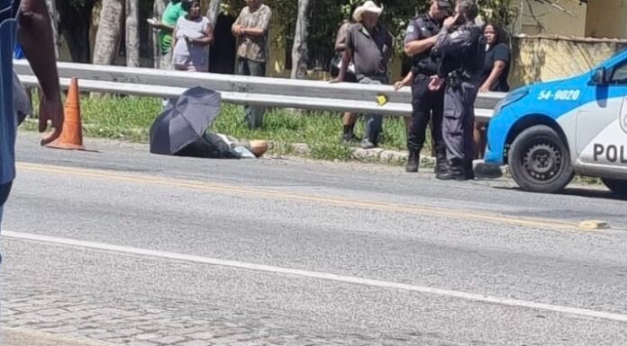 Corpo de idoso é encontrado com marcas de tiros na BR-101, em Campos dos Goytacazes