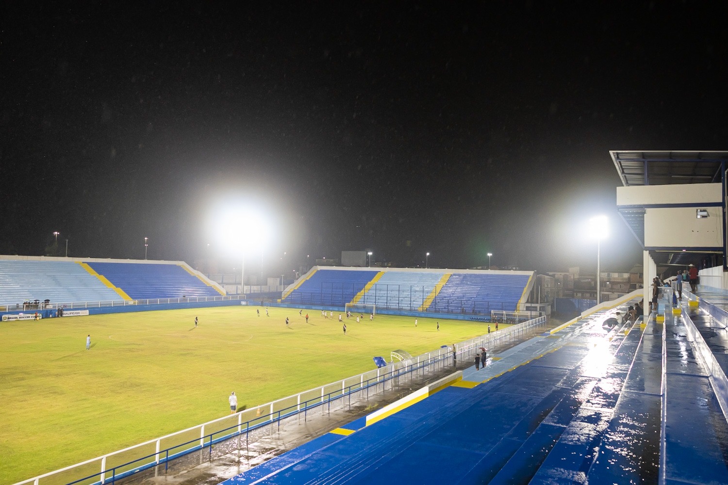 Jogo no Moacyrzão presta tributo a Filipe Machado e às vítimas do acidente da Chapecoense