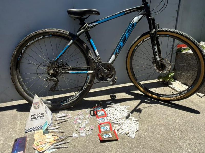 Polícia prende homem que tentou se disfarçar em depósito em Rio das Ostras