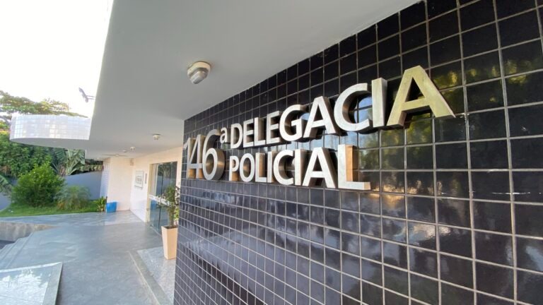 Homem acaba esfaqueado após conflito por causa de cachorro em Campos