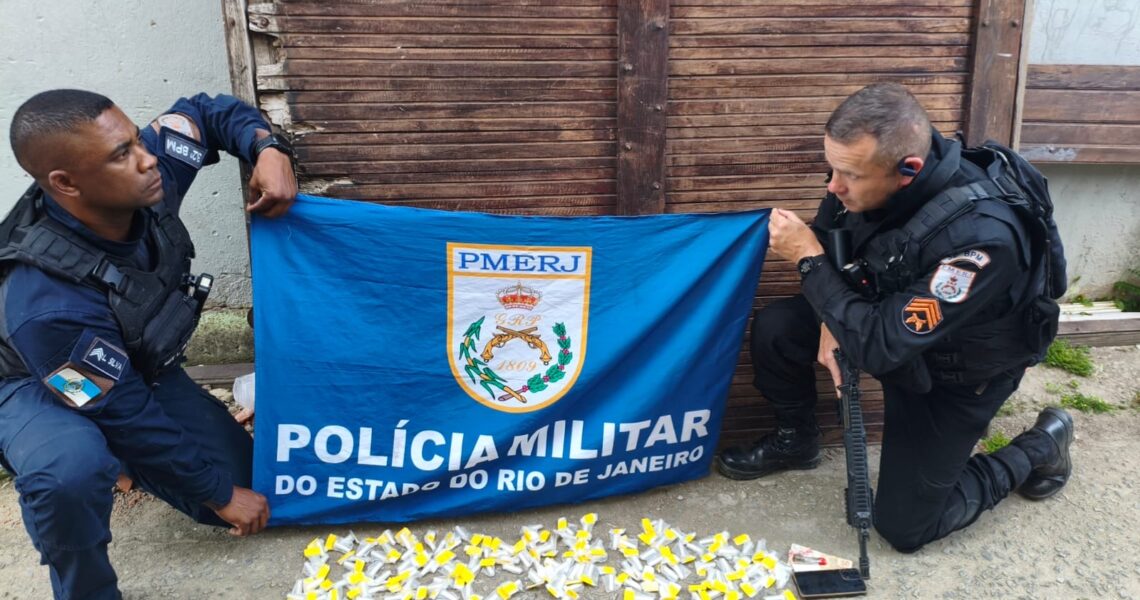 Homem é preso por tráfico após denúncia no bairro Praia Âncora