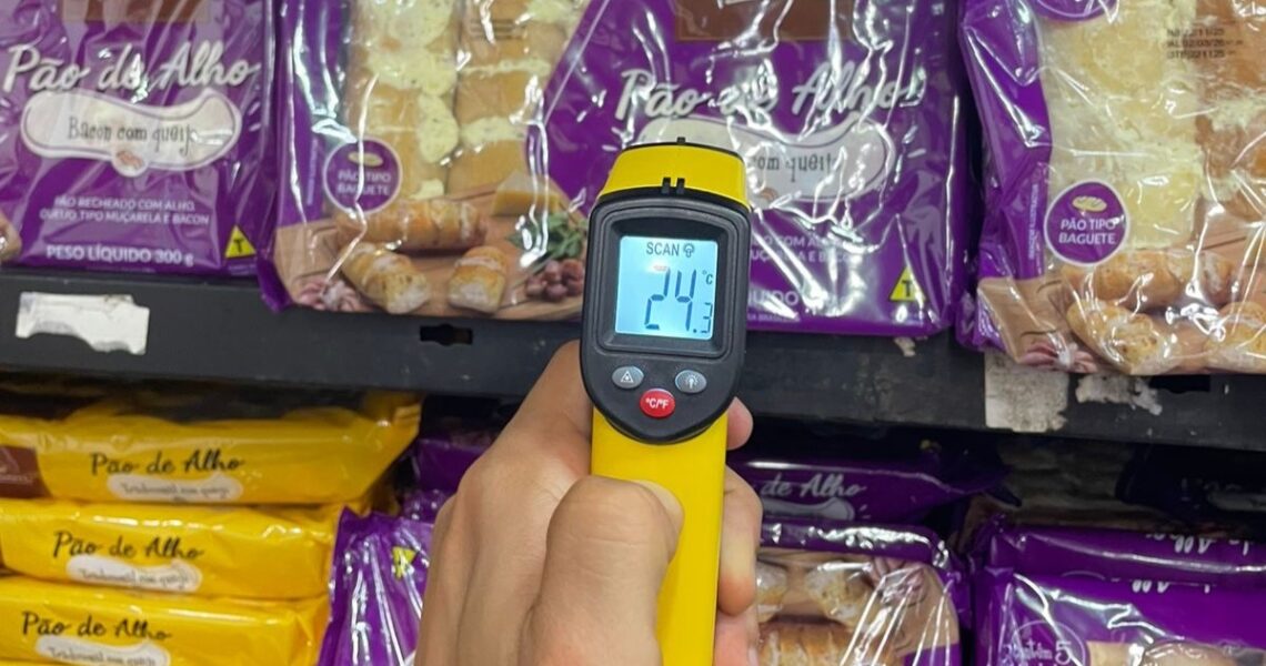 Mercado de Macaé é alvo de operação do Procon e tem alimentos descartados