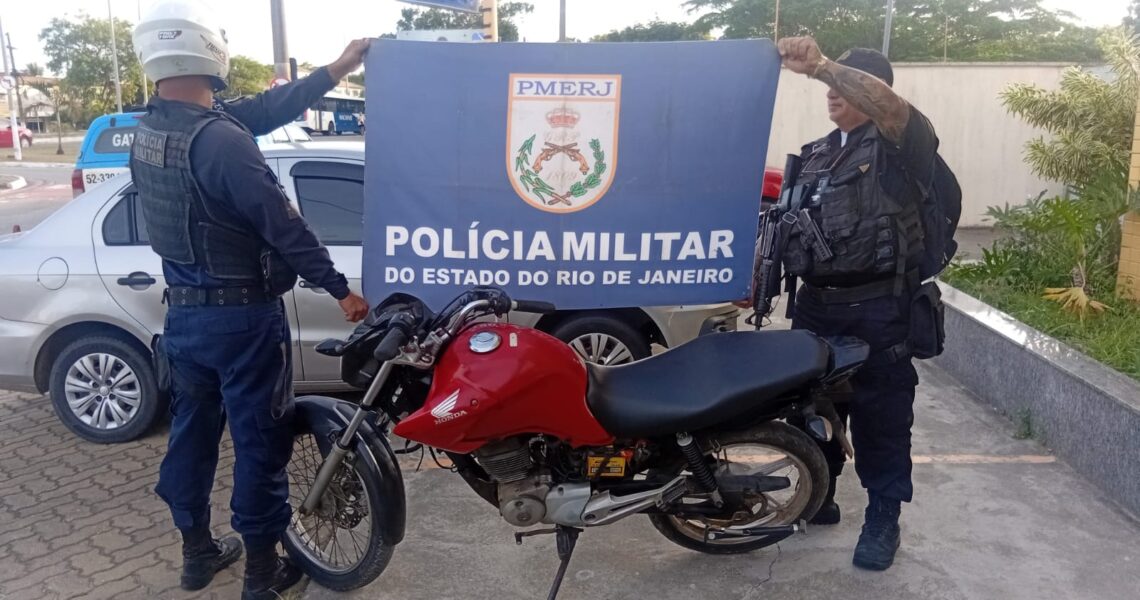 Polícia recupera moto roubada após identificar características suspeitas em Rio das Ostras