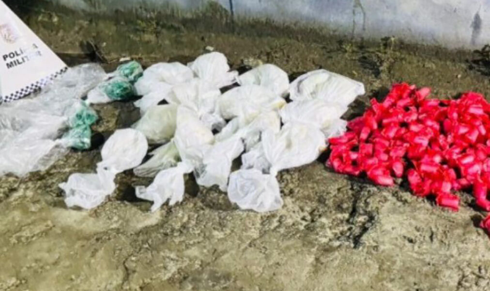 Policiais do GAT encontram quase 2 kg de drogas em terreno de Rio das Ostras