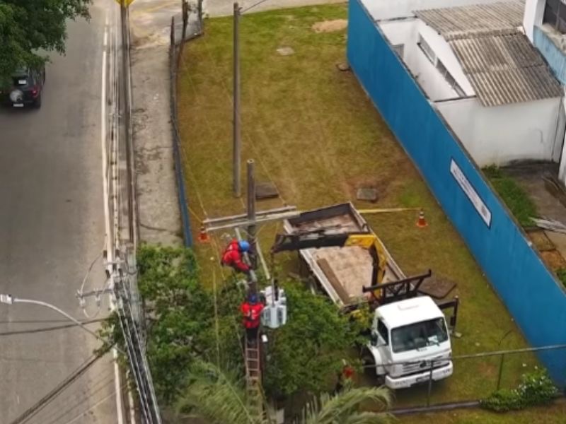 Escola em Silva Jardim passa por modernização com nova estrutura elétrica