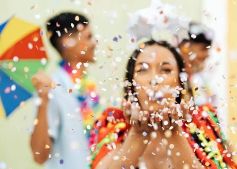 Bailes carnavalescos em Cantagalo trazem cultura pernambucana para Rio das Ostras