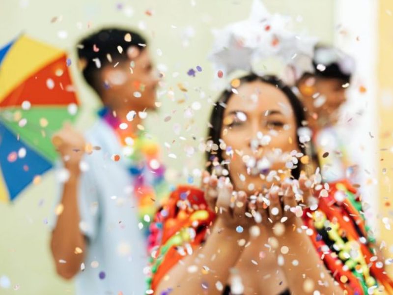 Bailes carnavalescos em Cantagalo trazem cultura pernambucana para Rio das Ostras