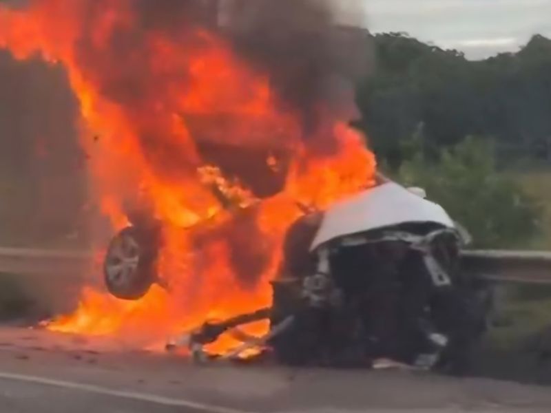 Grave acidente na Br-101, altura de Silva Jardim, termina com uma pessoa morta e 4 feridas