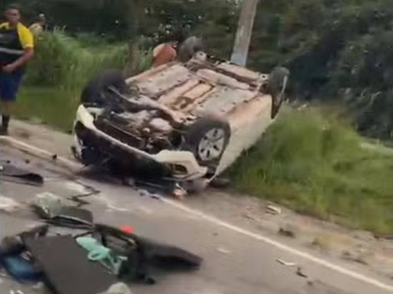 Acidente grave na RJ-106, em Rio das Ostras, resulta em morte de jovem de 17 anos
