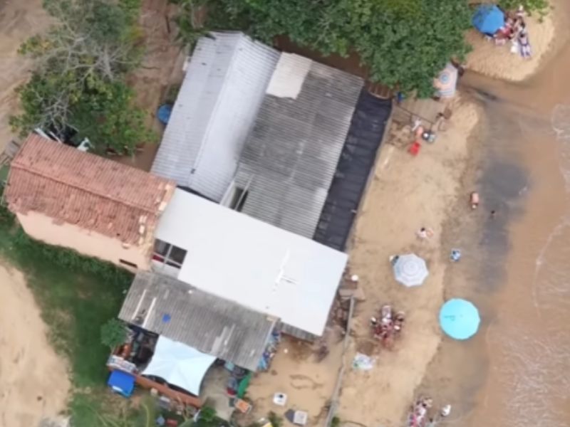 Quiosque irregular em área de interesse ambiental de Rio das Ostras tem demolição explicada