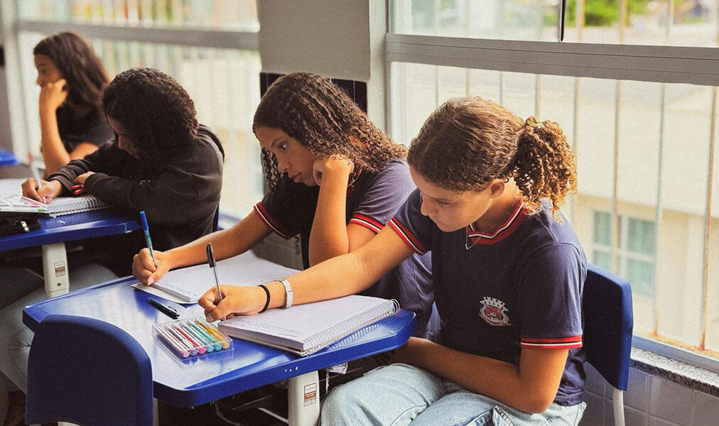 Calendário escolar de Arraial do Cabo começa com materiais, investimentos e cronograma ajustado