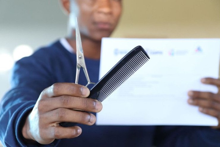 Manicure, barbeiro e mídias digitais: veja cursos gratuitos disponíveis em Campos