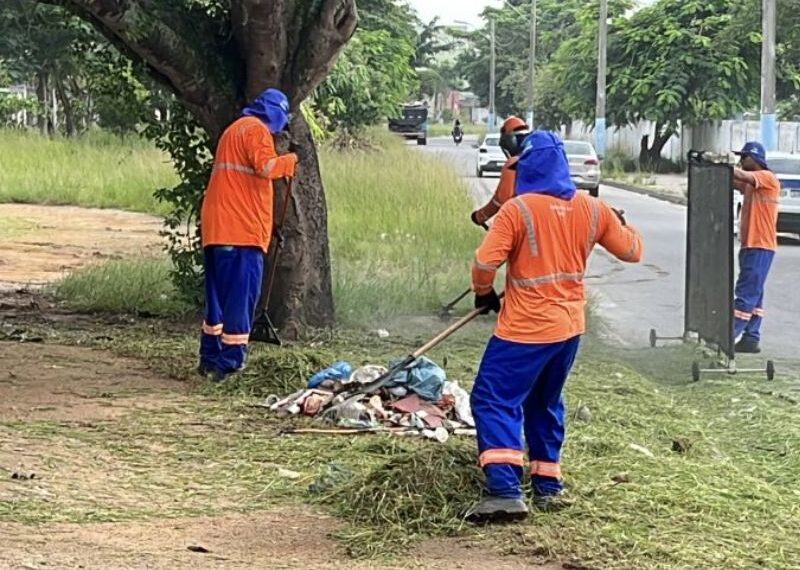 Mutirão de limpeza e manutenção tem serviços de roçada nessa semana em Rio das Ostras