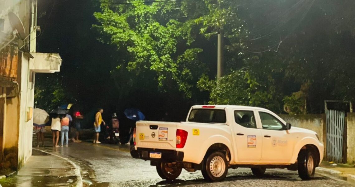 Prefeitura de Macaé garante abastecimento emergencial na região serrana com caminhão-pipa