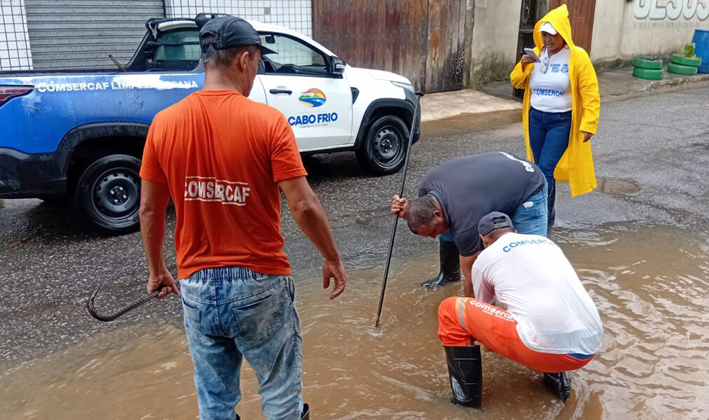 Atendimentos de saúde e aulas são suspensos em meio às ocorrências da chuva