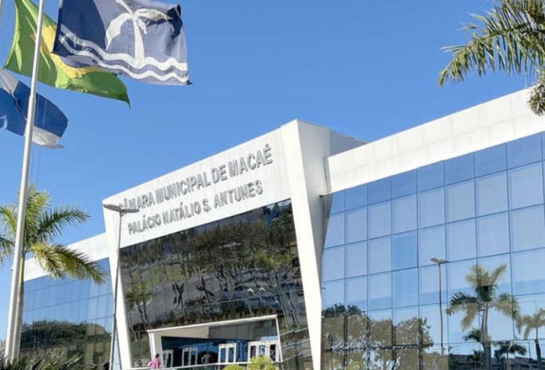 Câmara de Macaé tem sessão com representantes da Enel interrompida por falta de luz