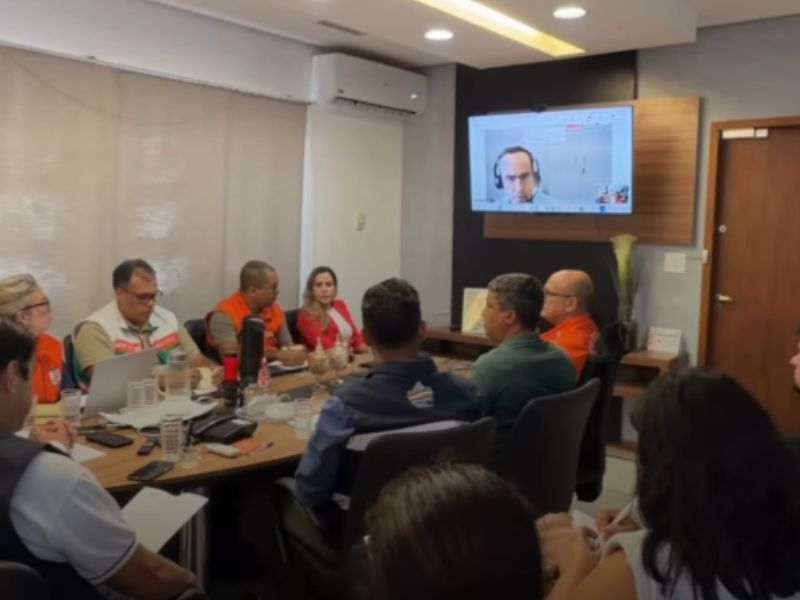 Prefeitura tem importante reunião para tratar de medidas para reconstrução de Rio das Ostras