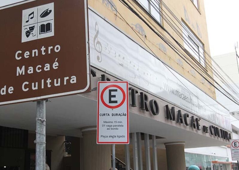 Emart, em Macaé, oferece vagas para curso livre de teatro para crianças e adolescentes