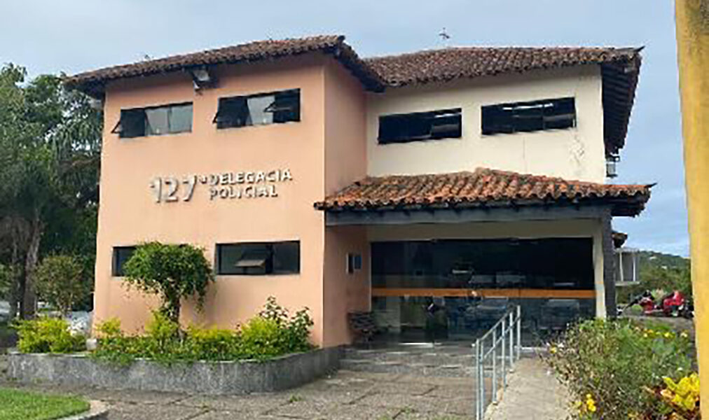 Suspeitos são detidos após agressão e disparos contra policiais em Armação dos Búzios