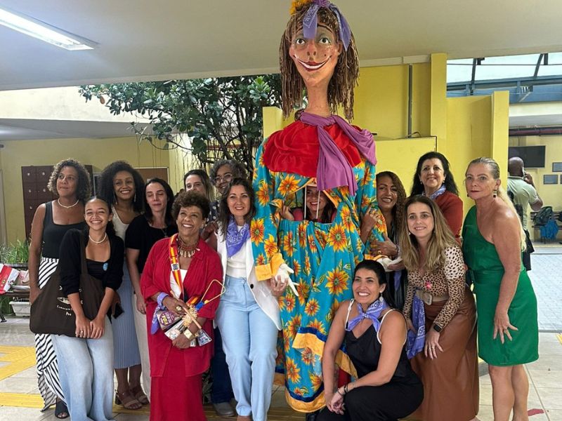 Luta contra o feminicídio é tema de ação no campus da UFRJ em Macaé