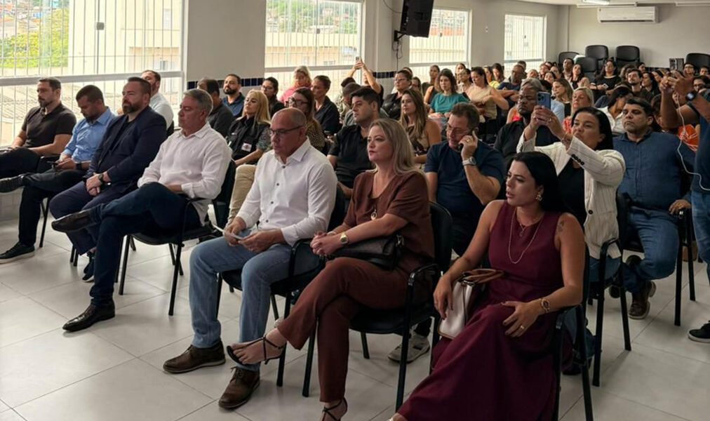 Arraial do Cabo lança política intersetorial e planeja centro especializado para atendimento infantojuvenil