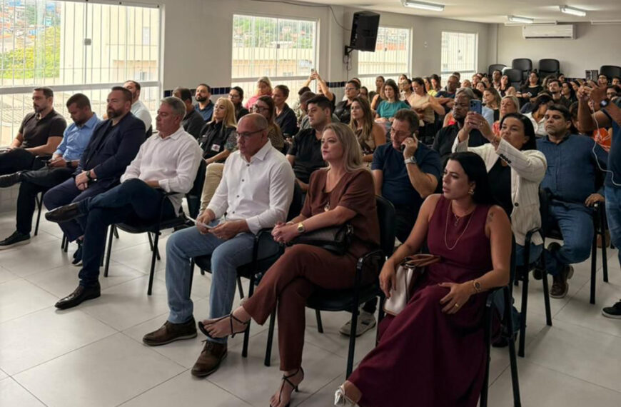 Arraial do Cabo lança política intersetorial e planeja centro especializado para atendimento infantojuvenil