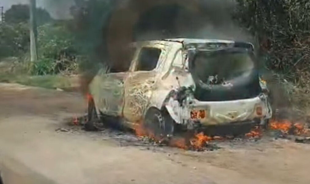 Ocorrência com carro incendiado complica circulação na Avenida do Contorno em Cabo Frio