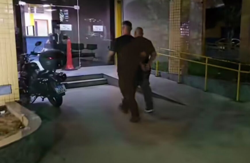 Polícia prende foragido transportando drogas em ônibus intermunicipal em Cabo Frio