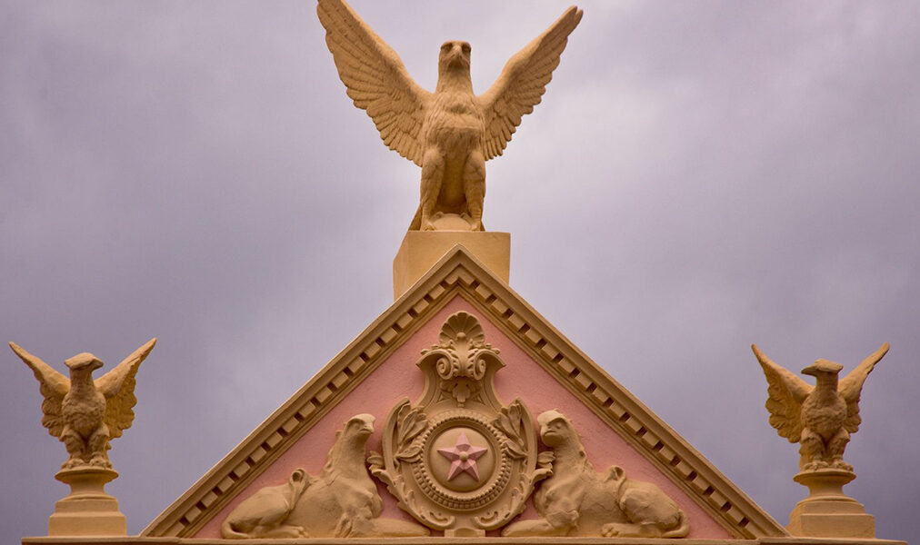 Arte e consciência social marcam mostra aberta ao público no Palácio das Águias