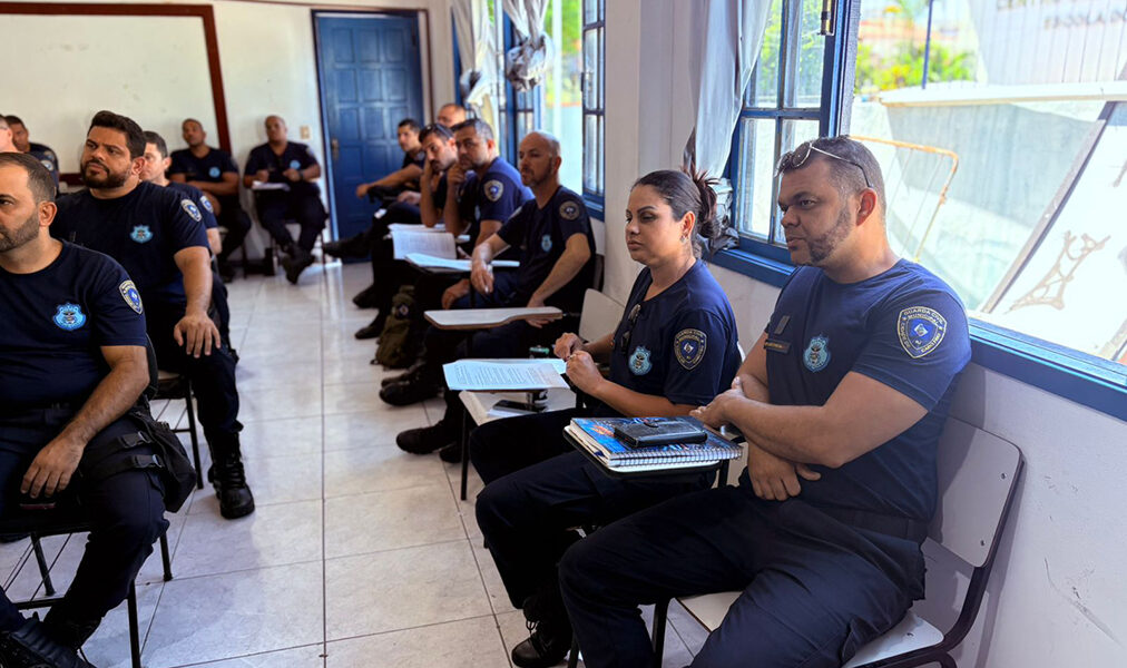 Prefeitura de Cabo Frio qualifica agentes com formação técnica e prática no trânsito