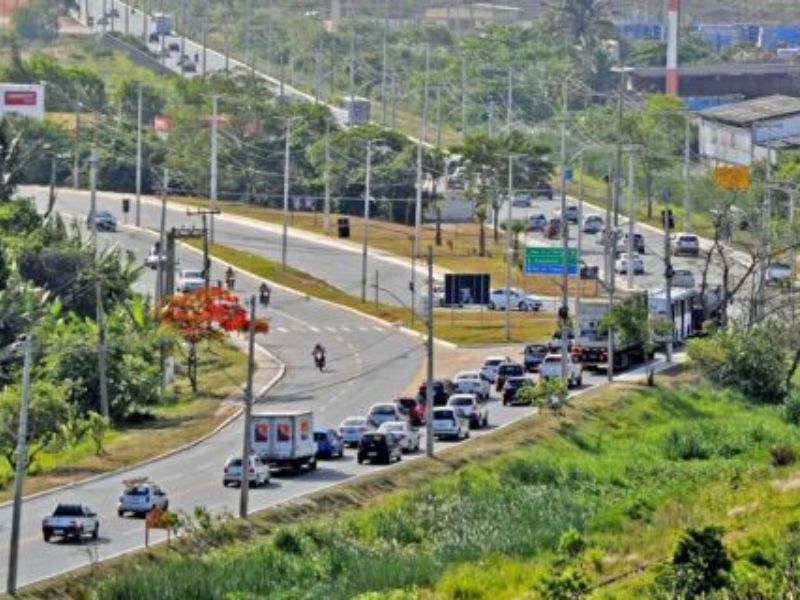 Trecho de 200 km da RJ-106 começa a receber 133 novos radares do DER-RJ