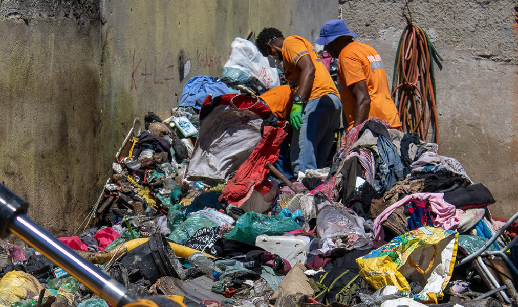 Ação emergencial mobiliza cidade após denúncia de acúmulo extremo de lixo em Cabo Frio