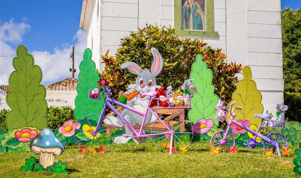 Páscoa movimenta São Pedro da Aldeia com ambientação especial na Praça da Matriz