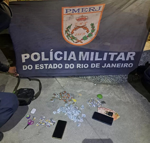 Três são detidos por tráfico de drogas durante ação no bairro Portinho em Cabo Frio
