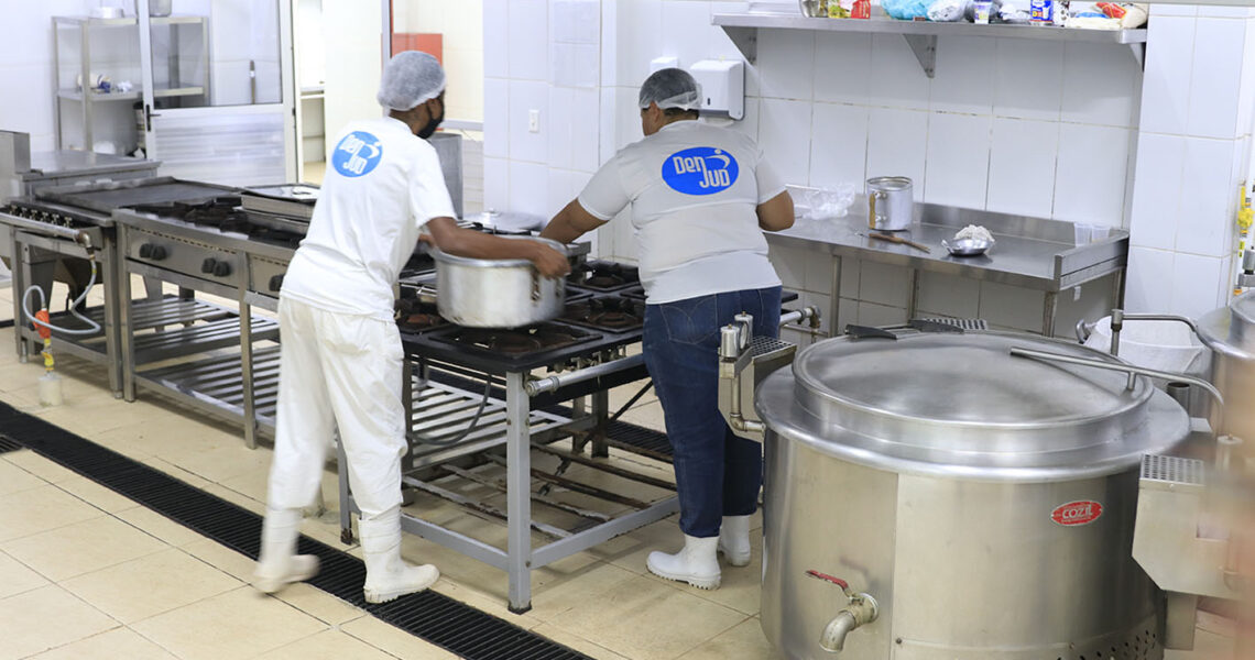 Ação social de Páscoa em Macaé vai distribuir mil refeições gratuitas