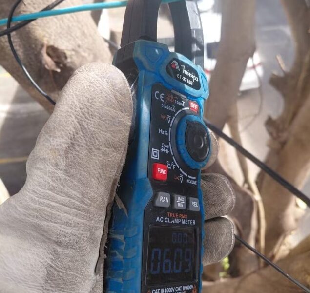 Prédio inteiro é flagrado com ligação irregular de energia em Campos