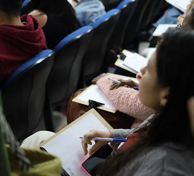 Cursos gratuitos para servidores em Cabo Frio focam eficiência e desenvolvimento profissional