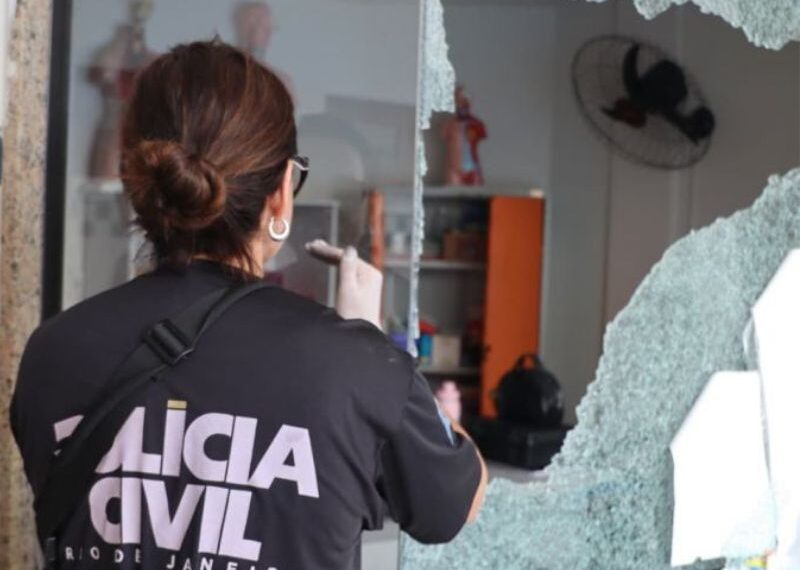 Prefeitura e Polícia Civil atuam para liberar escola invadida em Rio das Ostras