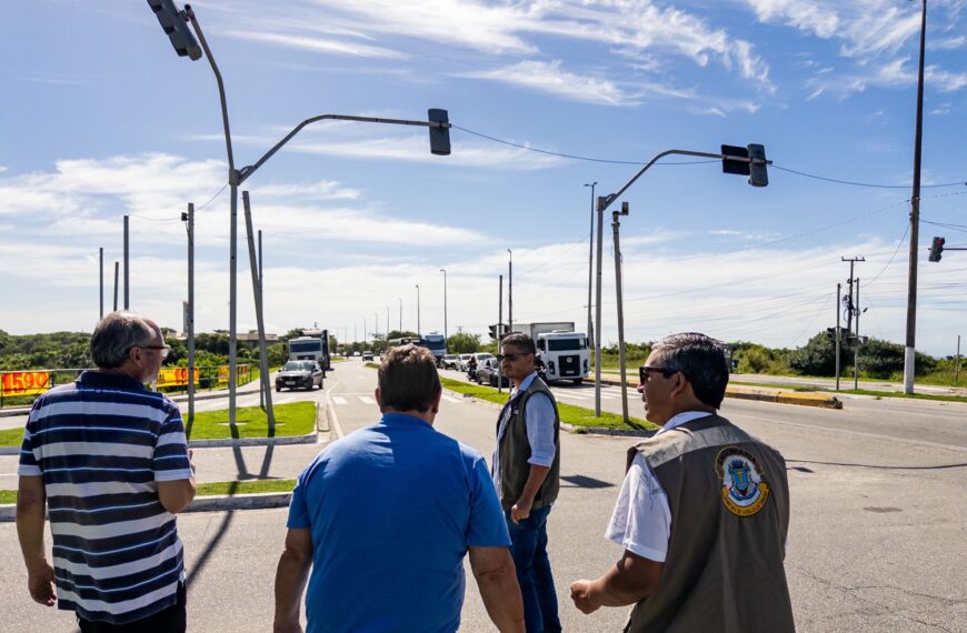 Semáforo do Atacadão em Macaé será substituído após falhas frequentes