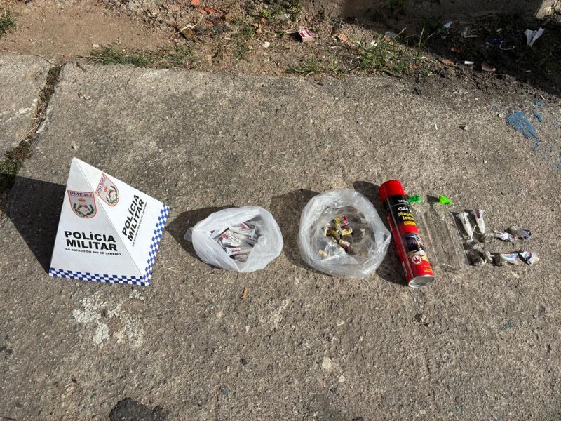 Ação da PM em Casimiro de Abreu resulta na prisão de 2 traficantes