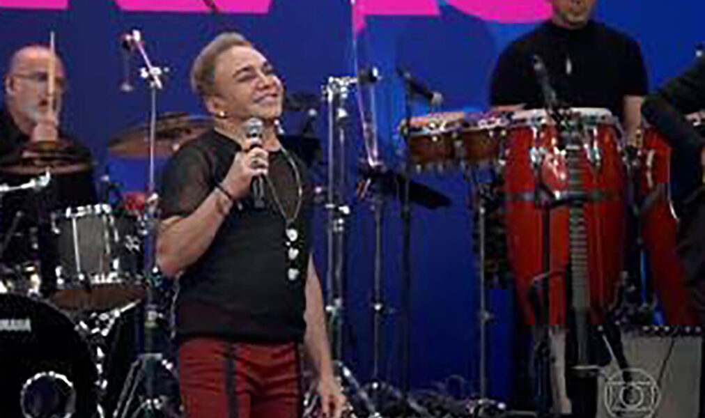 Arraial do Cabo celebra cultura e turismo com show de Sylvinho Blau Blau