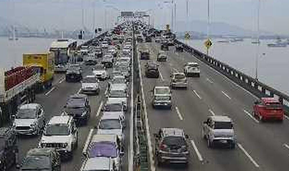 Ponte Rio Niterói alerta para alto volume de veículos e orienta planejamento de viagens