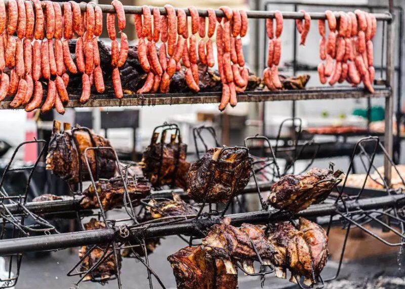 Festival reúne torresmo e música ao vivo a partir dessa quinta, 23, em Rio das Ostras