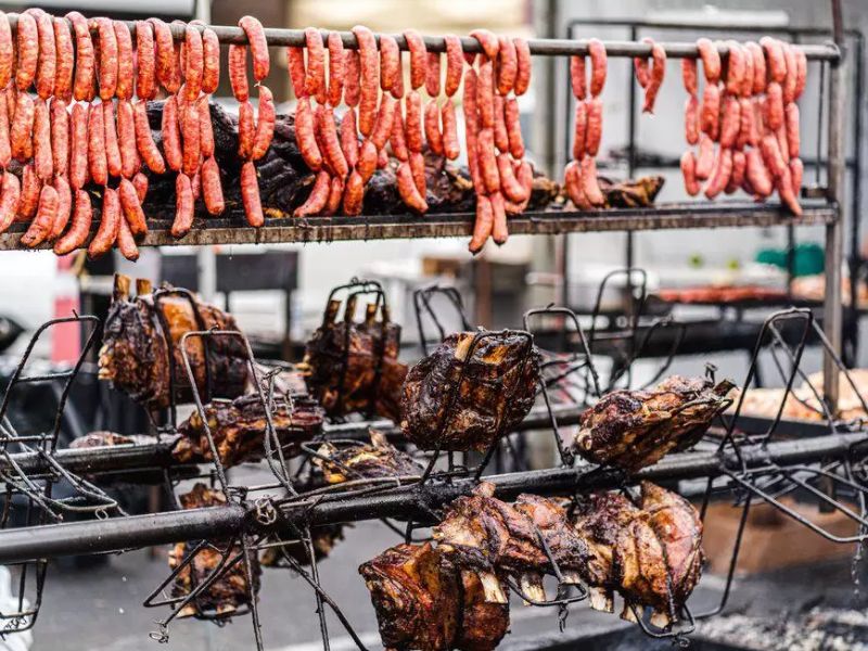 Festival reúne torresmo e música ao vivo a partir dessa quinta, 23, em Rio das Ostras