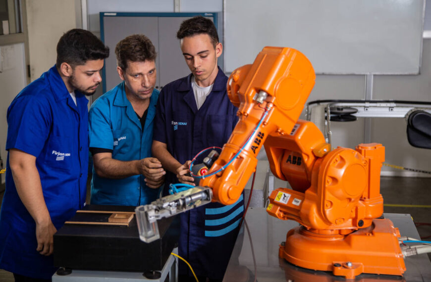 Firjan SENAI amplia acesso à formação técnica na região com vagas para Macaé e Campos