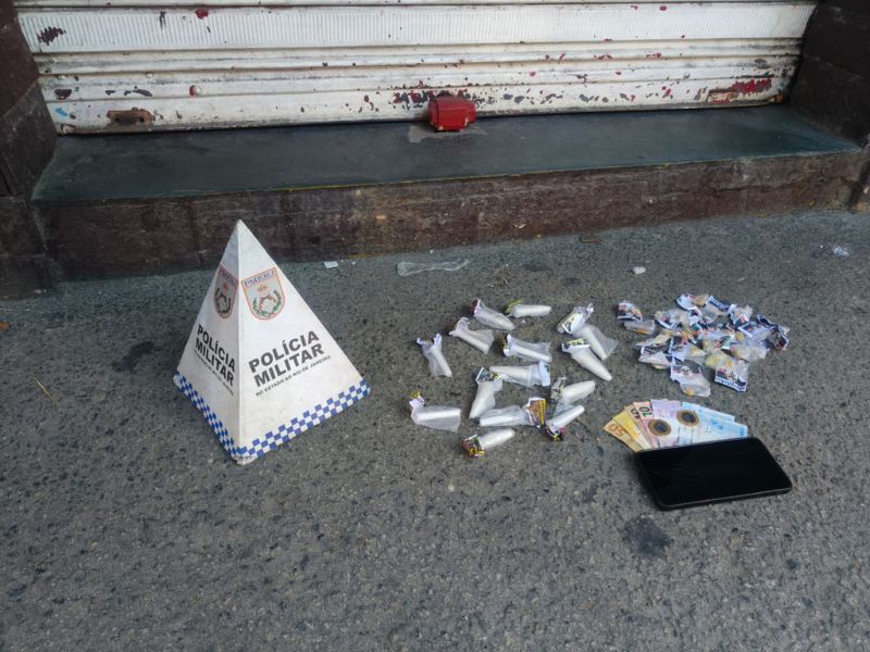 Ações da PM terminam com prisões e apreensões de drogas em Rio das Ostras