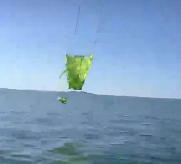 Prática ilegal com balão ameaça ecossistema da Lagoa de Araruama