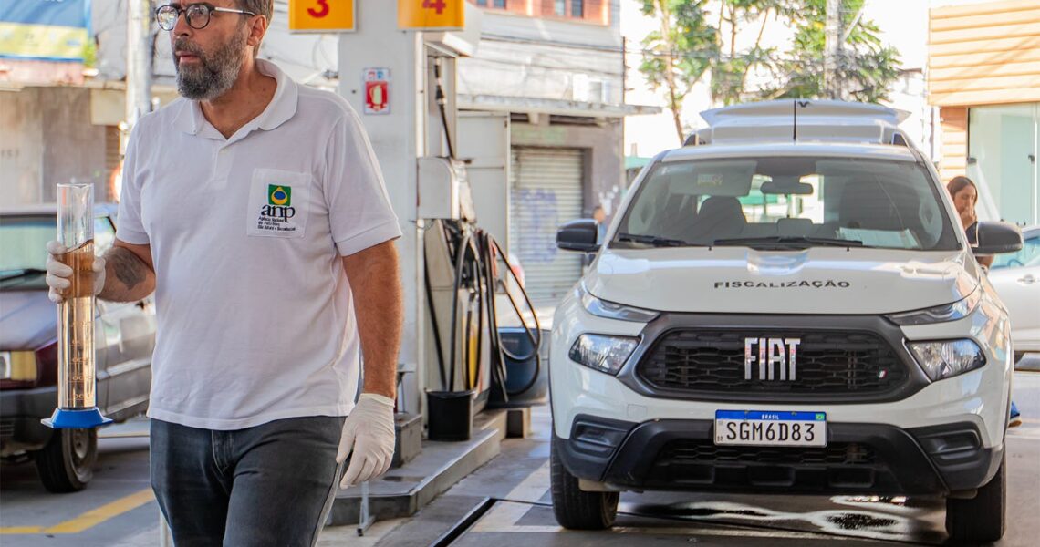 Procon de Macaé intensifica fiscalização em postos com suporte técnico da ANP
