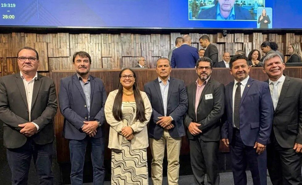 Mais de 20 prefeitos participam de audiência pública na Alerj sobre royalties