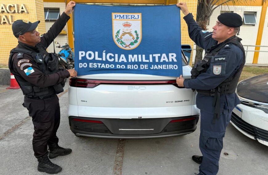 Denúncia leva a veículo roubado e resulta em prisão de condutor em Macaé